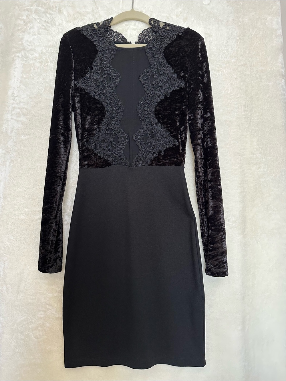 French Connection Black Velvet & Lace-Trim Long Sleeve Dress NWT